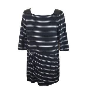 White House Black Market Women's dress Size 14 Side Clasp and built in slip